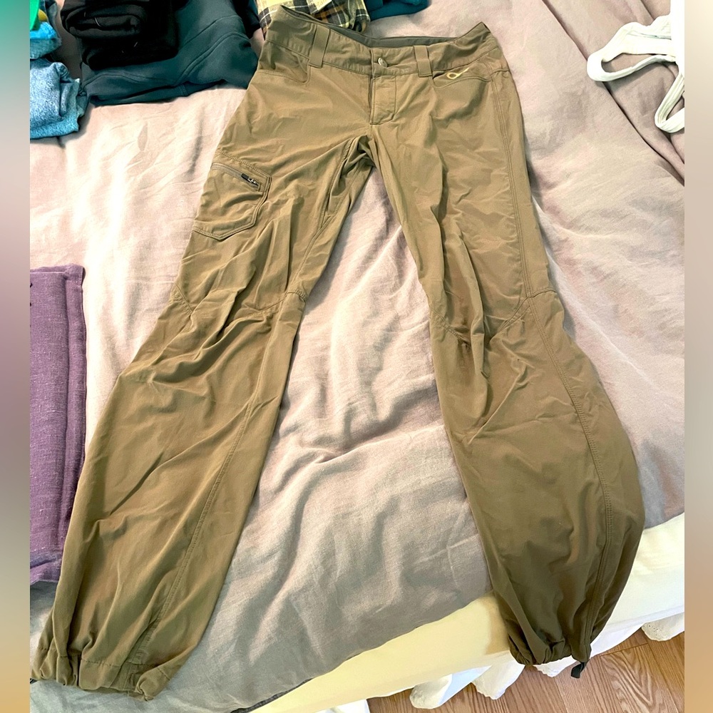 Outdoor research pants in mushroom 🍄‍🟫